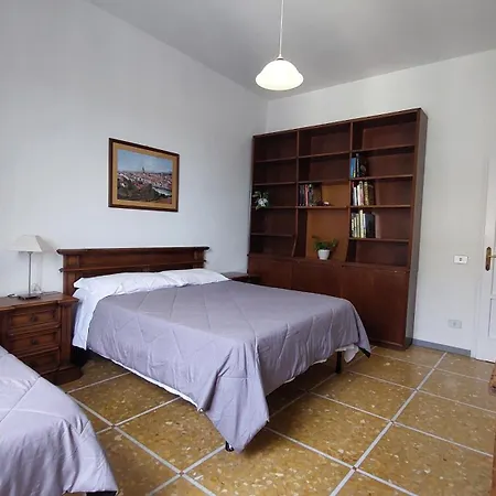 Quarto em Acomodações Particulares Largo Cesare Cantu - Florença